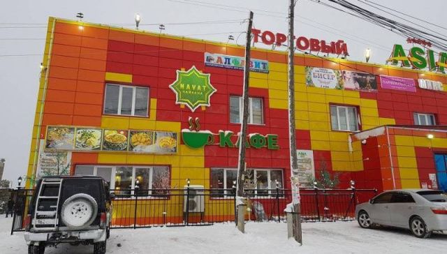 На владельца торгового центра «Азия» в Нижнем Бестяхе возбудили уголовное дело о незаконном предпринимательстве