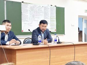 Евгений Григорьев обсудил ход реализации мастер-плана Якутска с жителями Автодорожного округа