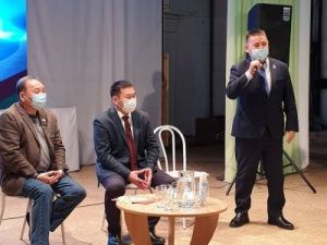 «Тыгын Дархан»: режиссер Никита Аржаков встретился с общественностью Хангаласского улуса