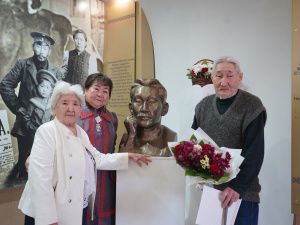 В ДДН им. А.Е. Кулаковского прошли мероприятия в день рождения основоположника якутской литературы