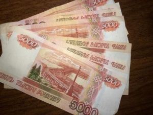 В Минтруде рассказали, как можно будет получить выплаты на школьников