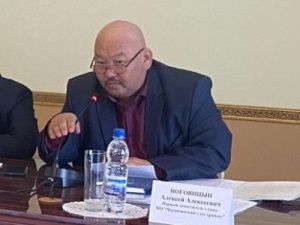 В Совете депутатов Чурапчинского улуса поблагодарили первого заместителя главы Чурапчинского улуса Алексея Ноговицына