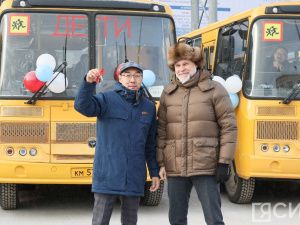 Спортивным учреждениям Якутии вручили микроавтобусы и автобусы