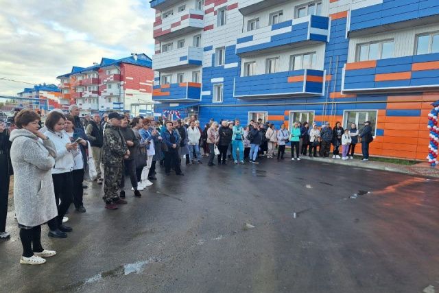 В Томмоте Алданского района Якутии сдали новый дом на 50 квартир