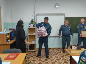 Добрая новогодняя традиция спасателей