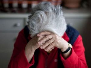 Желание обогатиться обернулось для 60-летней воспитательницы миллионными долгами