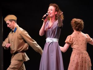 Ко Дню Победы Русский театр сыграет для зрителей трилогию о войне 