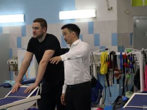 Призер Олимпийских игр Андрей Гречин показал мастер-класс по плаванию в Якутске