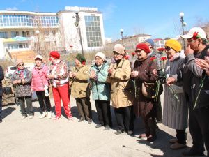 Коммунисты Якутии: Нет — глумлению над памятником Карлу Марксу и одноименным сквером! 