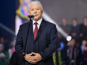 Михаил Николаев приветствует участников «Дети Азии»