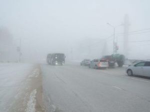 При поездке в тумане соблюдайте ряд правил!
