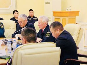 Лучших спасателей наградили в Якутии в профессиональный праздник