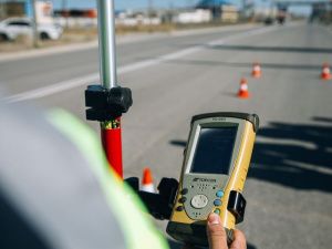 Сардана Авксентьева проверила ремонт столичных дорог