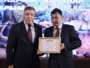 Лучшие охотники-волчатники получили денежные гранты главы республики