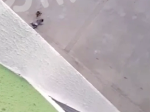 В Якутске женщина выпала с девятого этажа