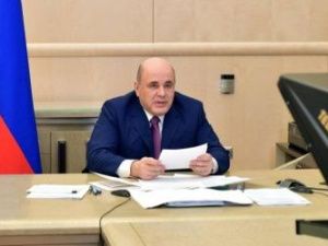 Мишустин: ситуация с COVID-19 в РФ дает основания для снятия ограничений