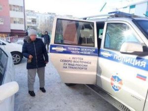 В Якутске на административную комиссию доставили женщину, бросившую своих детей