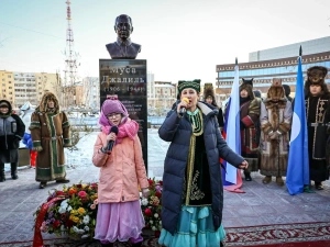 В Якутии торжественно открыли Казанский сквер и памятник поэту Мусе Джалилю
