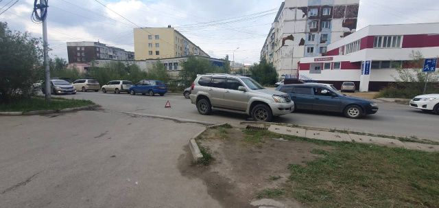 Водитель на Lexus сбил ребенка 