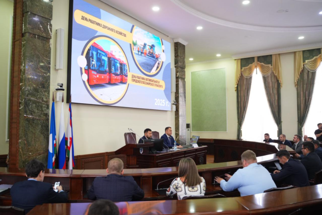 В Якутске поздравили работников дорожного хозяйства и автомобильного транспорта с профессиональными праздниками