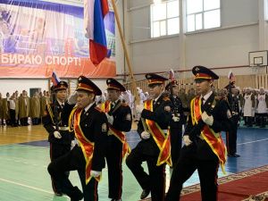 Участники строевого смотра в Чурапчинском районе хором спели песню «День Победы»