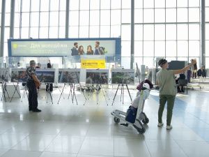 ВЭФ-2023: международный аэропорт Владивостока создает арт-настроение в преддверии форума