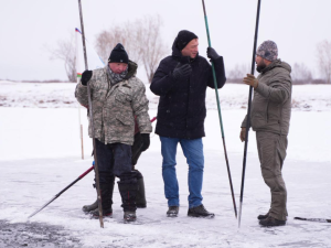 В Якутске прошел субботник по заготовке льда для семей участников СВО и пожилых