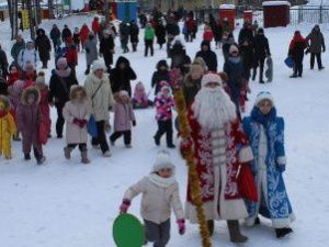 В городском парке «приземлились» сказочные персонажи