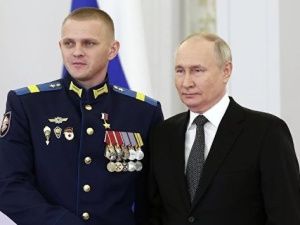 Путин вручит 200 Героям России медали «Золотая Звезда»