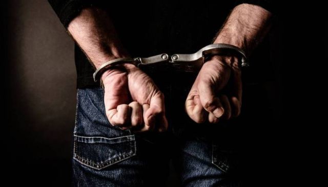 Житель Якутска украл телефон у женщины, с которой хотел познакомиться