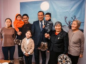 Айсен Николаев встретился с семьей потомственных оленеводов