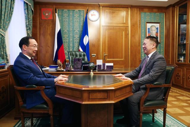 Айсен Николаев встретился с избранным главой Верхневилюйского улуса