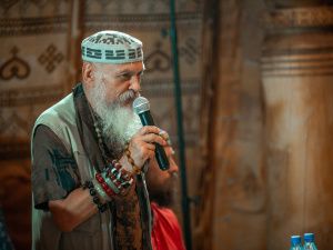 Айсен Николаев выступил на конференции, посвященной древнетюркской письменности