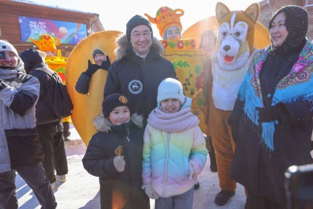 Глава Якутии посетил праздник «Широкая Масленица»