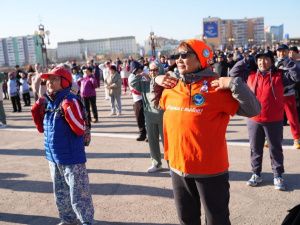 В Якутске стартовал сезон утренних зарядок «Начни утро с победы, с победы над собой»