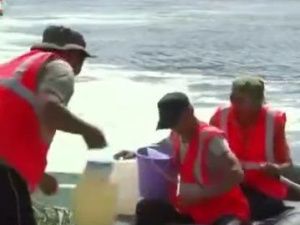 Начали очистку озеро Сайсары в Якутске