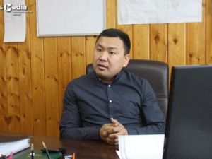 Роскошный джип для директора  Экофермы "Туймаада» Егорова Егора