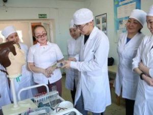 В Якутии выделят в три раза больше средств на привлечение медиков в села, чем год назад