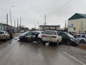В Нюрбинском районе произошло массовое ДТП с участием шести автомобилей