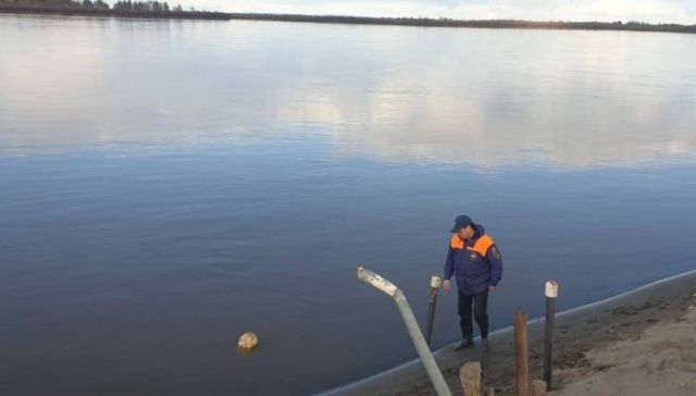 Паводок-2020: разводья на Оленьке и поднятие льда на Яне