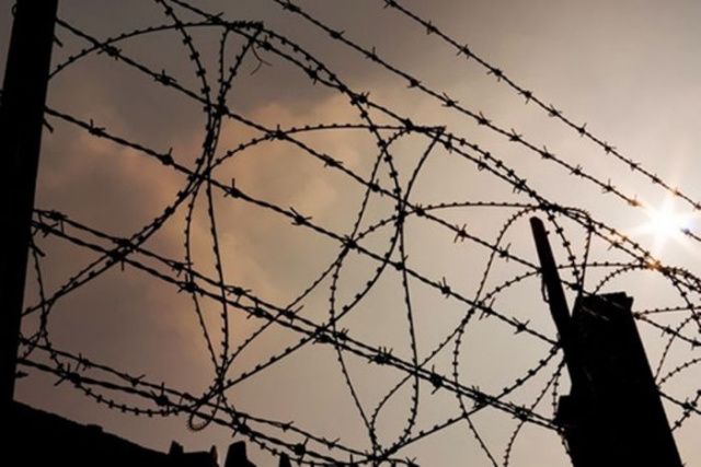 В якутской колонии осужденного вывели на уборку территории, а он убежал