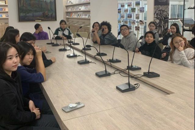 Школьники из Якутии приняли участие во встрече с потомками Александра Пушкина