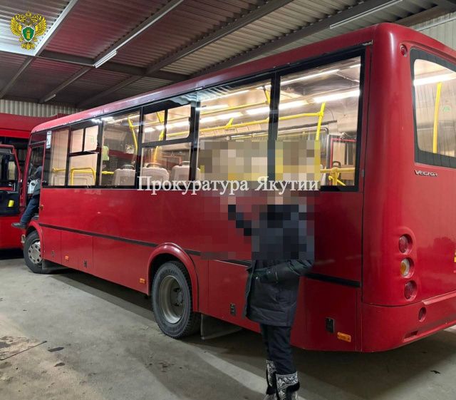 Дерзкий грабеж в автобусе совершил подросток среди бела дня