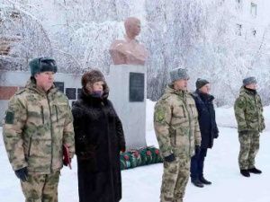 В Якутске почтили память Александра Рыжикова и Станислава Голомарева