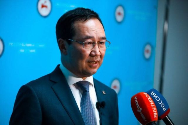 Айсен Николаев: в Якутске не можем снять ограничительные меры