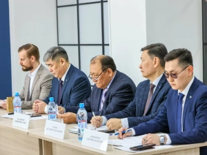 Глава Якутии поставил задачи региональному отделению Российского общества «Знание»