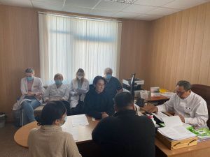 В Якутии выездным обслуживанием врачей республиканских больниц и районных ЦРБ охвачены все 13 арктических улусов   