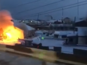 В селе Майя загорелся жилой дом