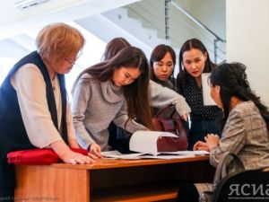 Свыше 50 якутян обратились в оперативный штаб по трудоустройству в сферу образования