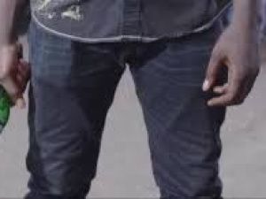 В Якутске иностранец бросил бутылкой в оппонента и причинил ему перелом пластинки лобной кости